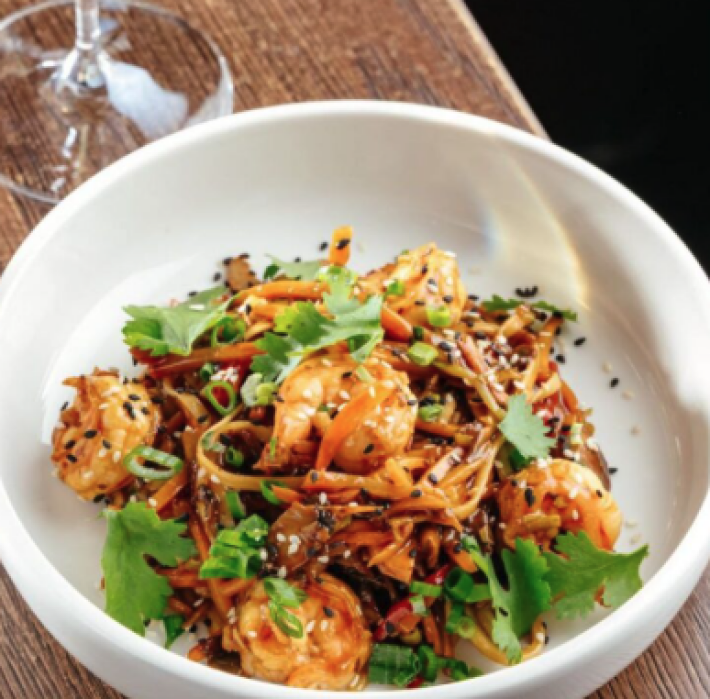 Лапша в азиатском стиле с креветками