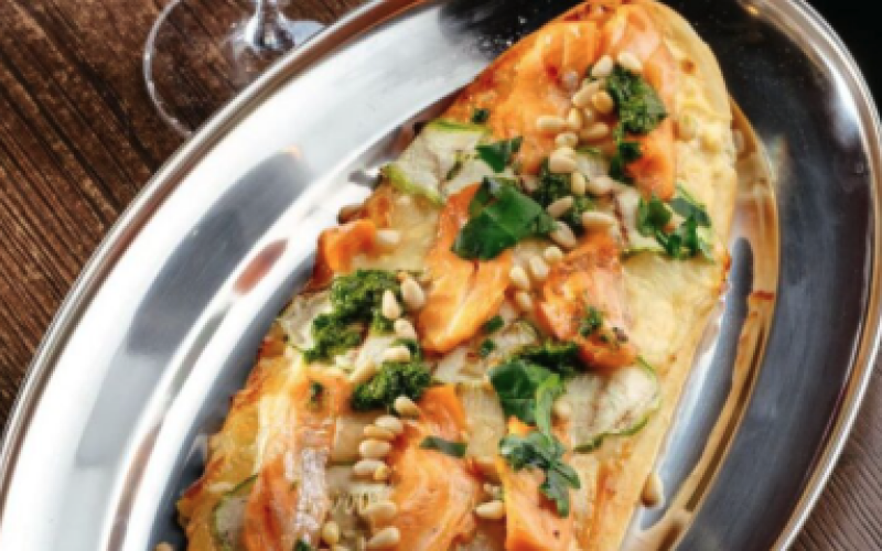 Домашняя лепешка с рыбой