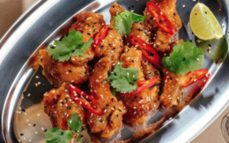 Крылышки в острой корейской глазури