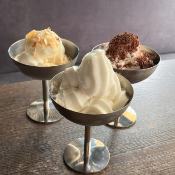 Домашнее мороженое с миндалем