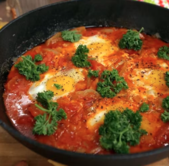 Лечо с яйцом