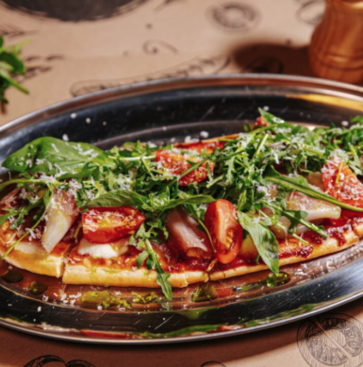 Домашняя лепешка с пармской ветчиной