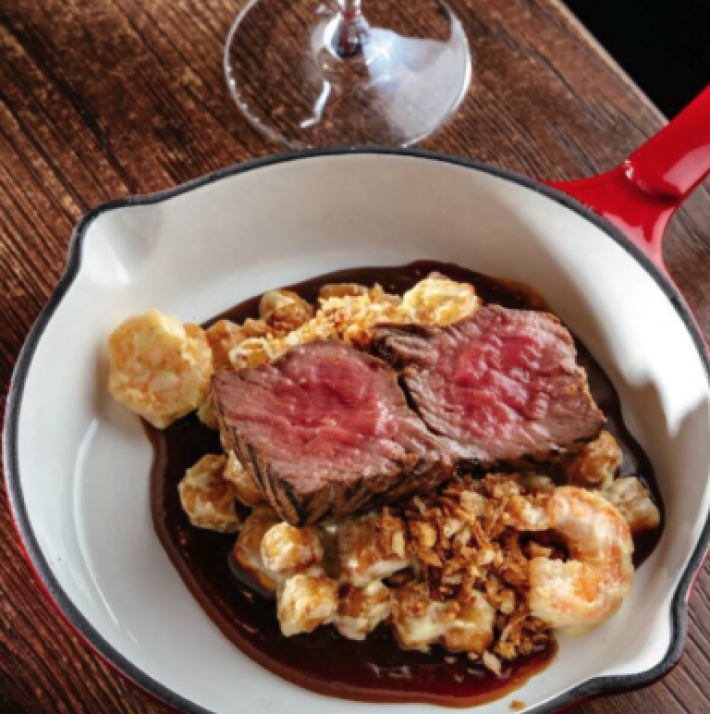 Филе миньон с ньокками и креветками