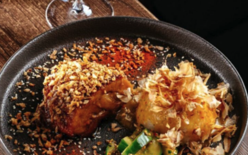 Свиные ребра в яблочной глазури с рисом