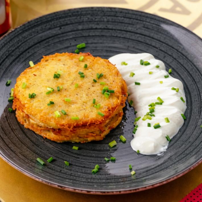 Драники со сметаной