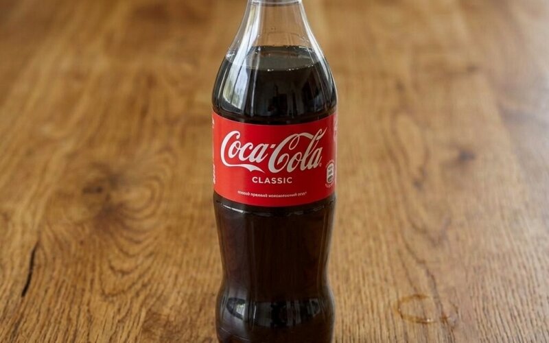 Напиток газированный «Coca-cola»