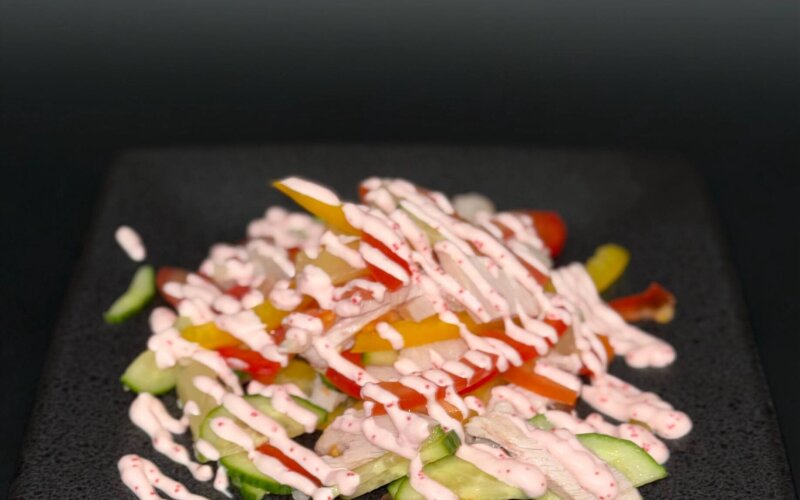 Салат с копчёной курицей