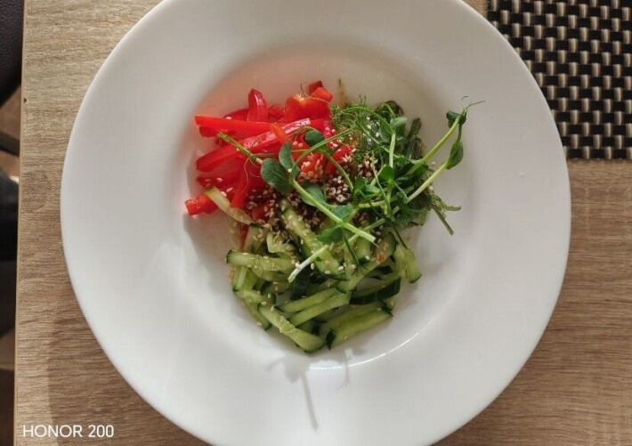 Салат «Чука» с огурцом и болгарским перцем