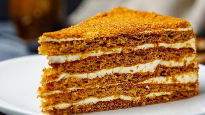 Медовик маленький