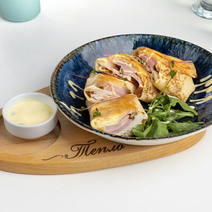 Блинчики с курицей и ветчиной