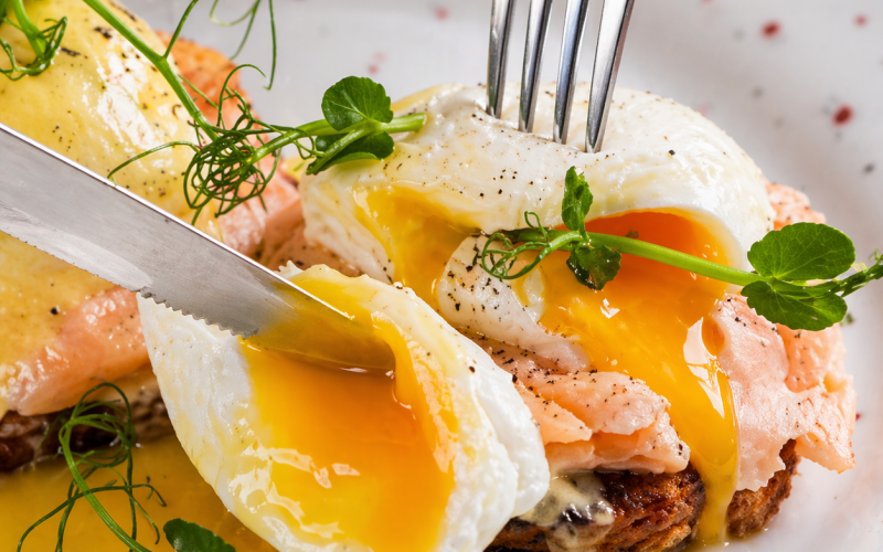 Картофельные хашбрауны с копченой курицей