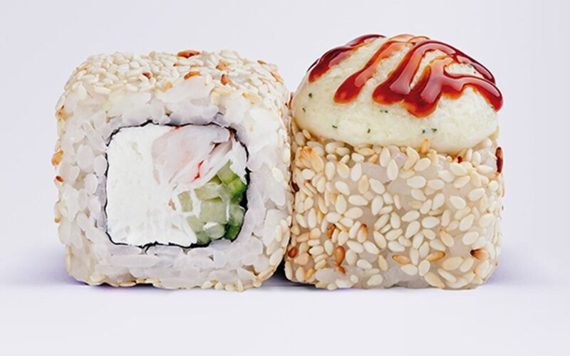 Запечённый ролл Филадельфия в кунжуте