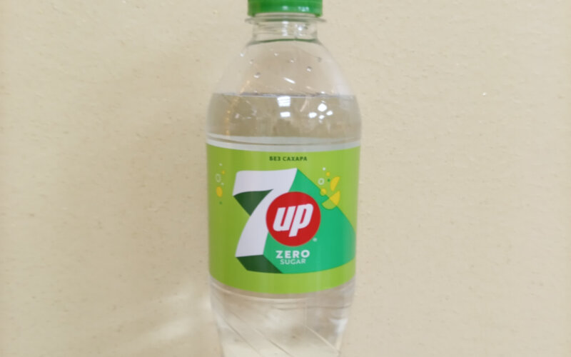 Напиток газированный «7Up»