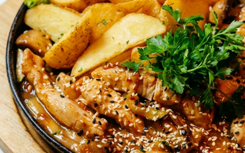 Сковородка с курицей