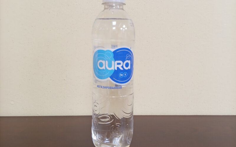 Вода «Aura» негазированная