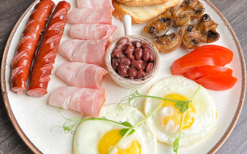 Завтрак «Английский» с колбасками