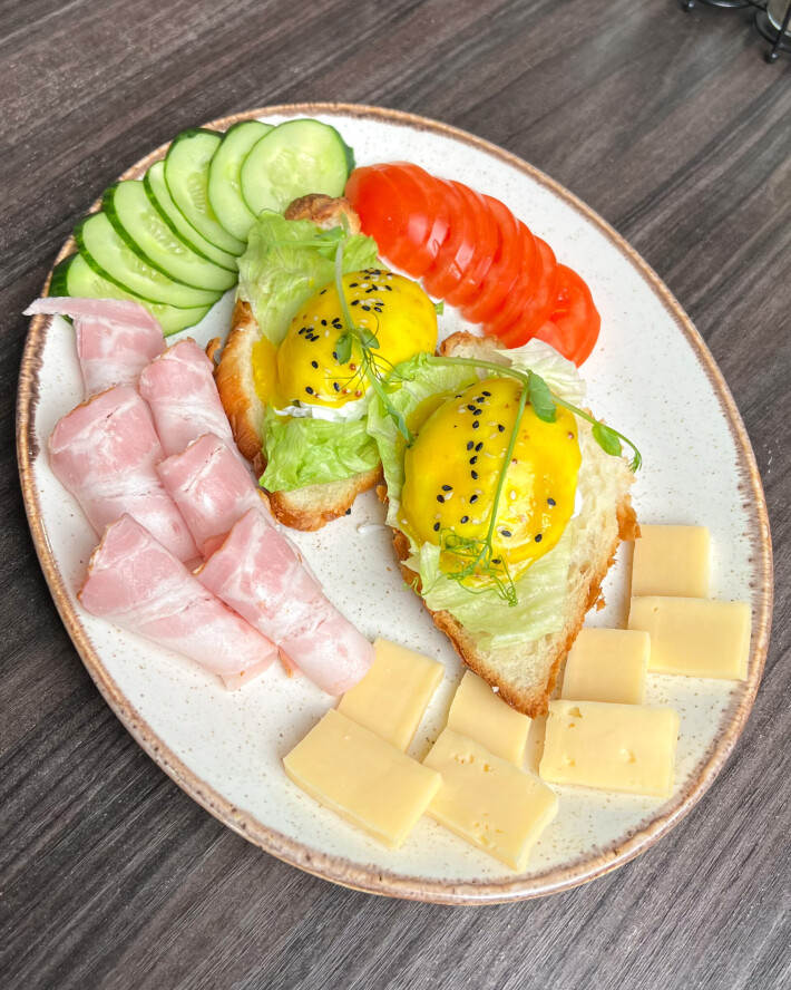 Завтрак «Французский» с яйцом пашот