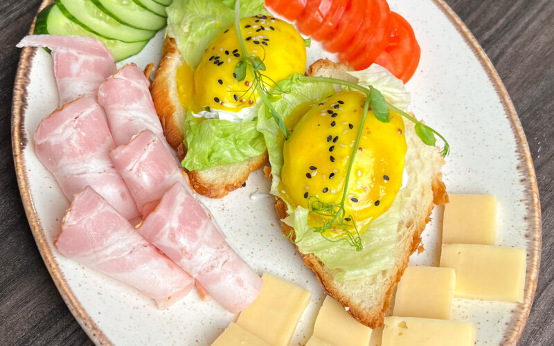 Завтрак «Французский» с яйцом пашот