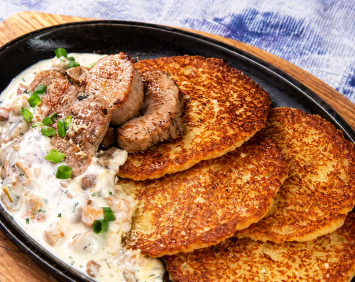 Драники со свининой и грибами