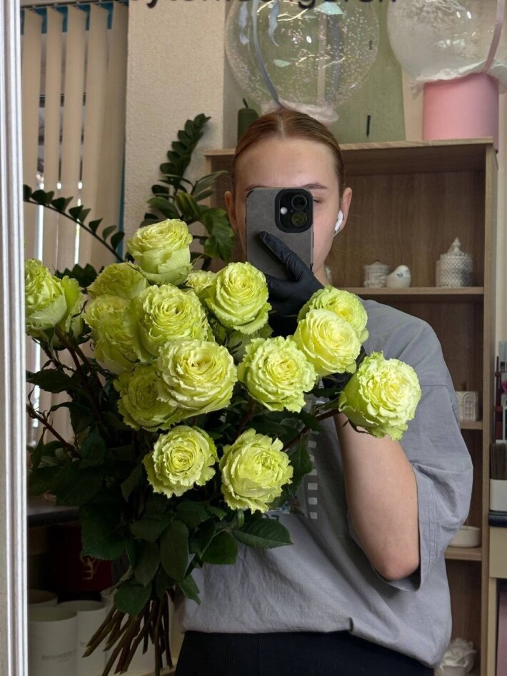 Роза зеленая