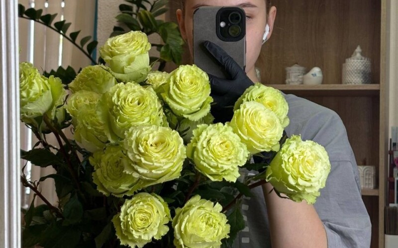 Роза зеленая