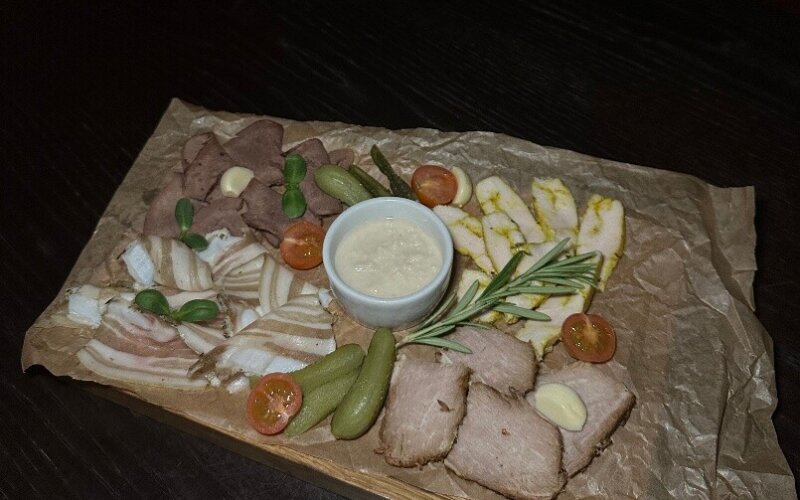 Мясная нарезка