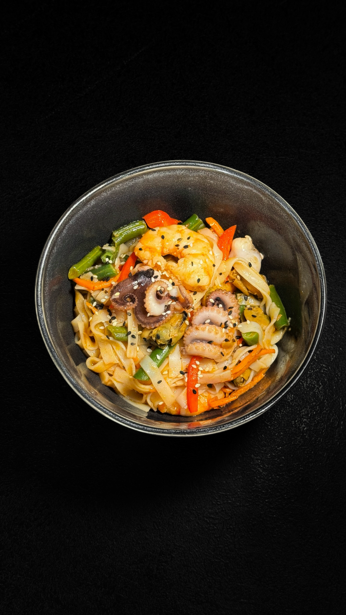 Wok лапша «Рисовая» с морепродуктами