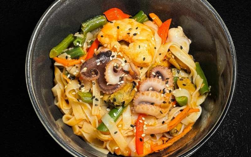 Wok лапша «Рисовая» с морепродуктами