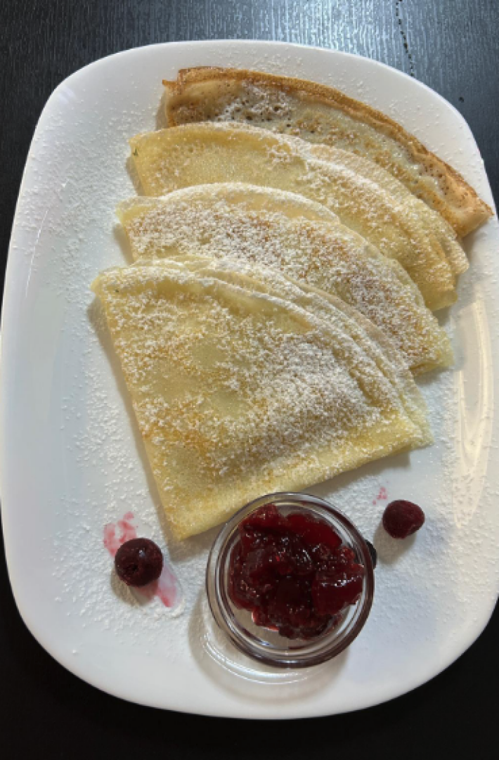 Блины без начинки с джемом