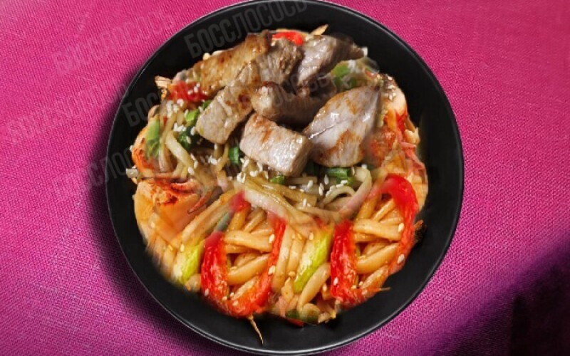 Wok со свининой в соусе «Хойсин»