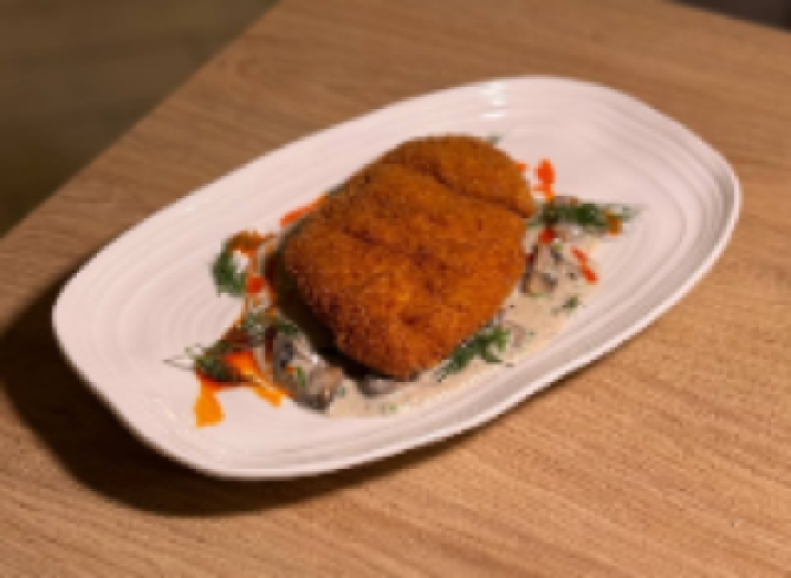 Шницель из цыпленка с грибным соусом