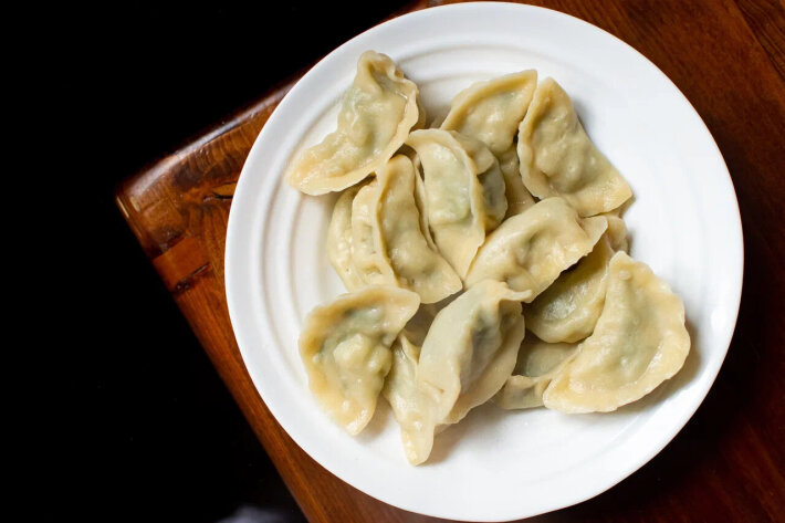 Цзяоцзы (пельмени) с яйцом и луком