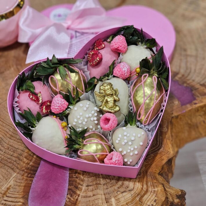 Клубнички с ангелочком