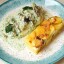 Куриные грудки со шпинатом и вялеными томатами в сливочном соусе с картофельным граттеном