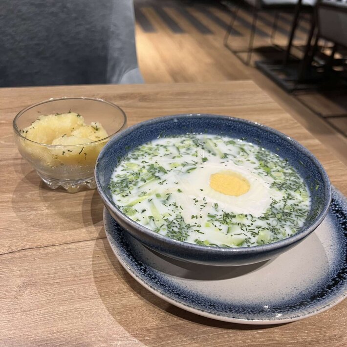 Журек с колбаской и яйцом