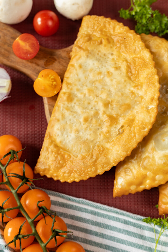 Чебурек с сыром и шпинатом