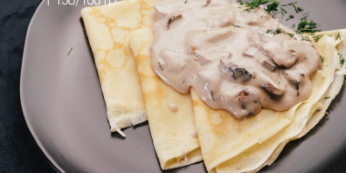 Блины с грибным соусом