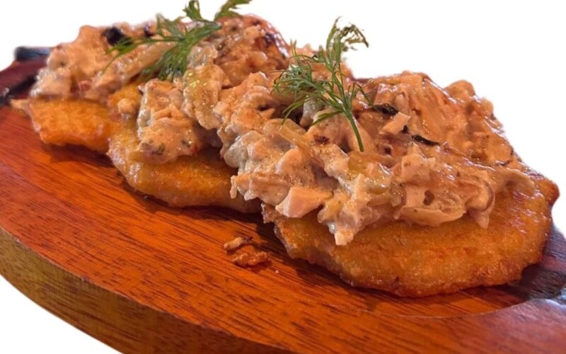 Драники с грибами и луком