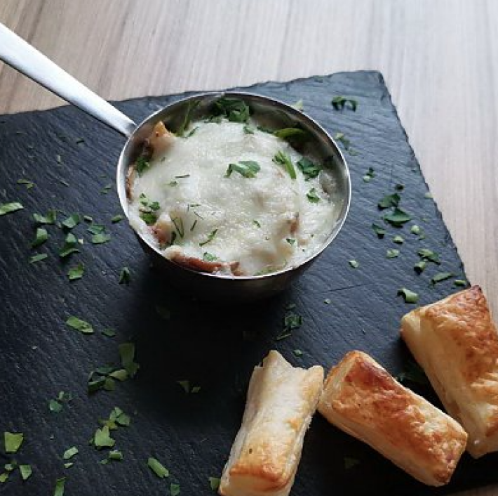 Жюльен с грибами под сыром