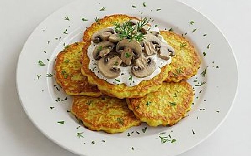 Драники с грибами и беконом