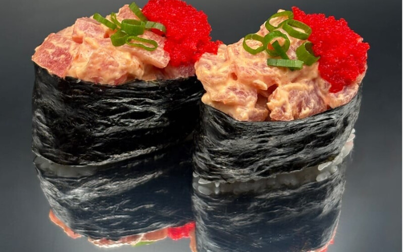 Гункан с тунцом