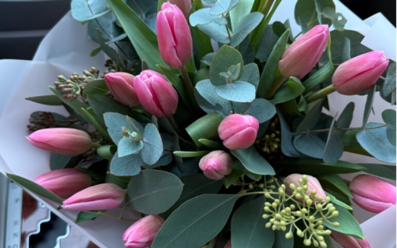Букет «Tulips & Eucalyptus»