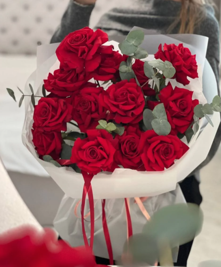 Букет из классической французской розы