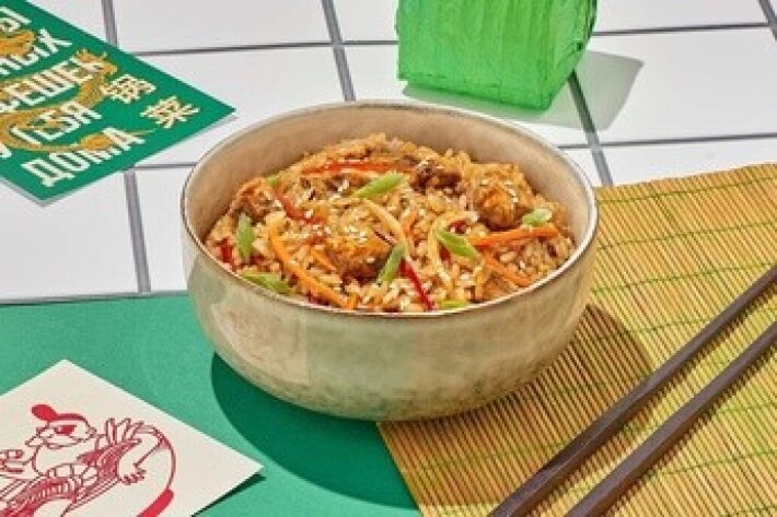 Рис с курицей терияки и овощами