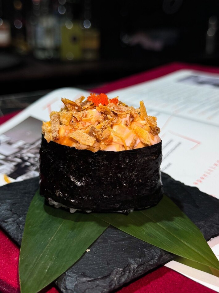 Гункан с курочкой гриль