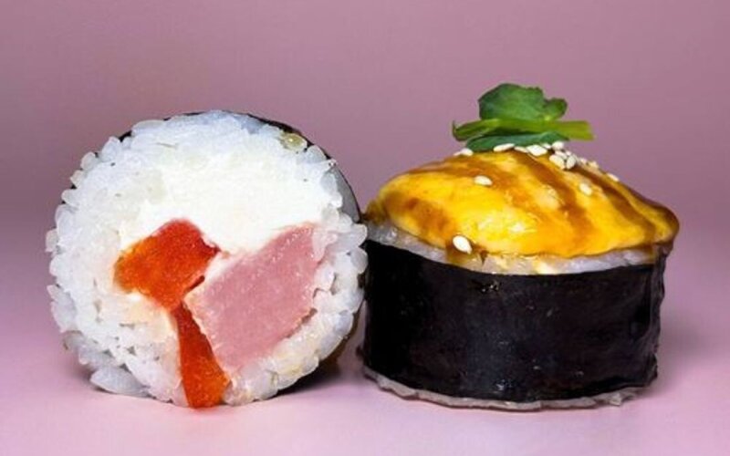 Запеченный ролл с тунцом и перцем