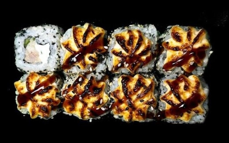 Ролл запеченный «Окунь» макси