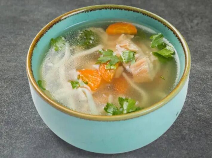 Супчик куриный с лапшой