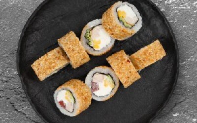 Ролл «Цезарь с курицей»