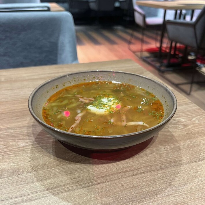 Солянка домашняя со сметаной